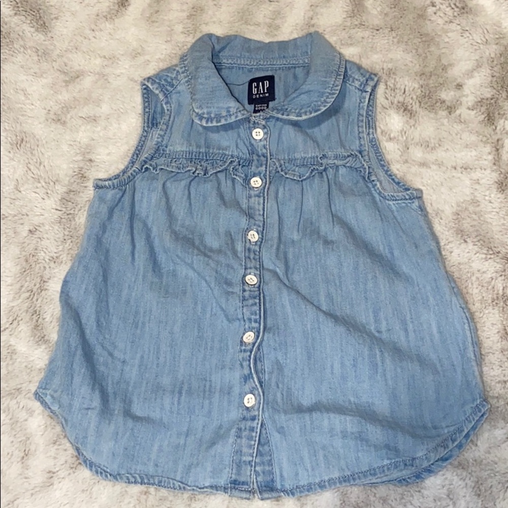 GAP Sleeveless Denim Button Down
